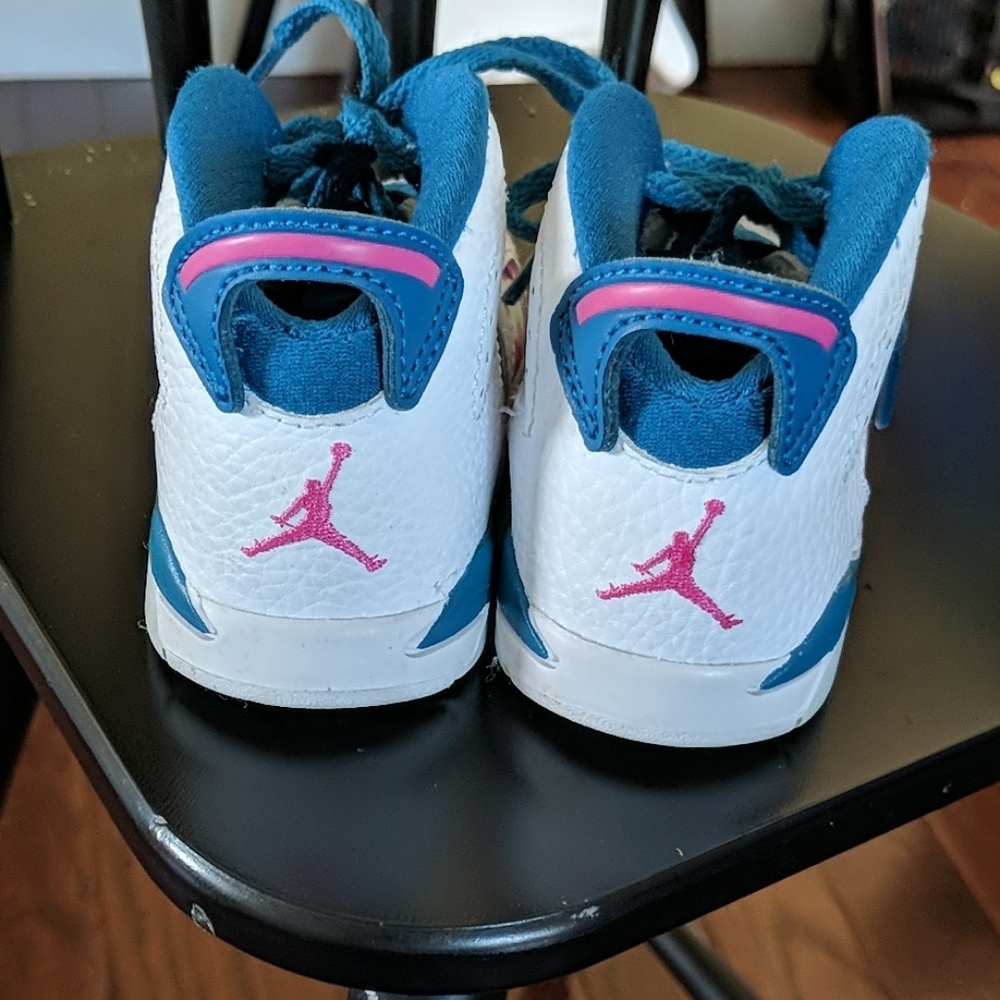 Air Jordan Girls Infant White And Blue Nike Air Jordan Sneakers. Sz5 - Picture 3 of 6